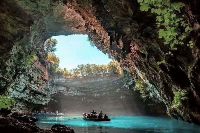 kefalonia-exclusive-caves-exploration-delights