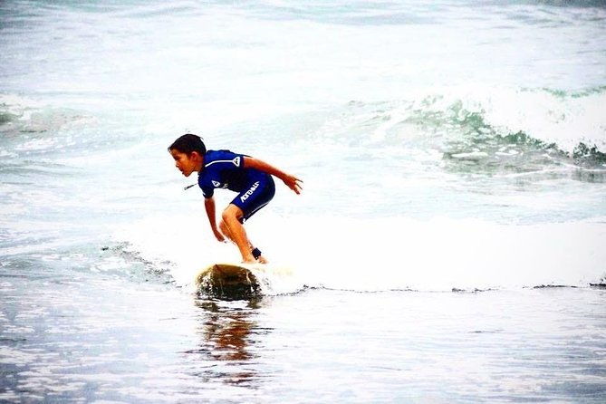 kids-surf-lesson-for-small-group-in-miyazaki