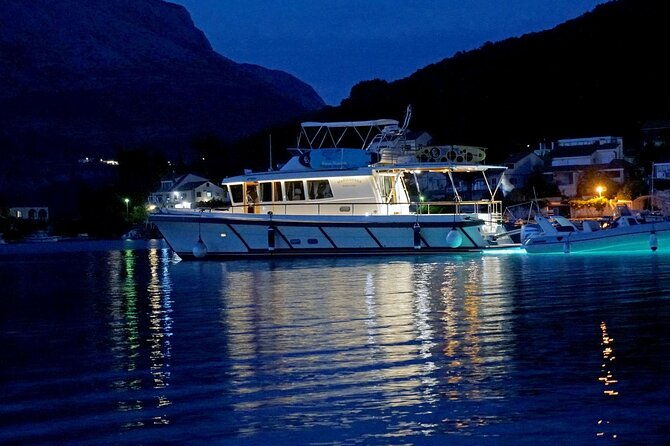 korcula-island-yacht-cruise-including-wine-tasting-and-dinner