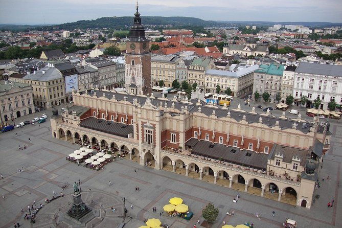krakow-and-wieliczka-salt-mine-tour-from-wroclaw-local-guides-included