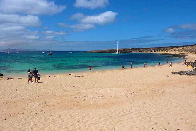 la-graciosa-island-tour-for-cruise-passengers-from-lanzarote-2