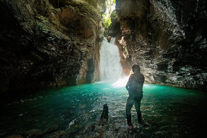 la-leona-waterfall-best-adventure-hike