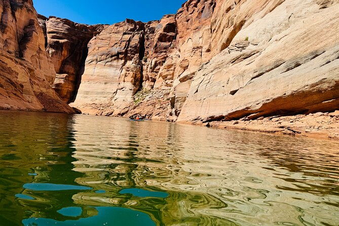 lake-powell-guided-kayak-and-water-antelope-canyon-tour