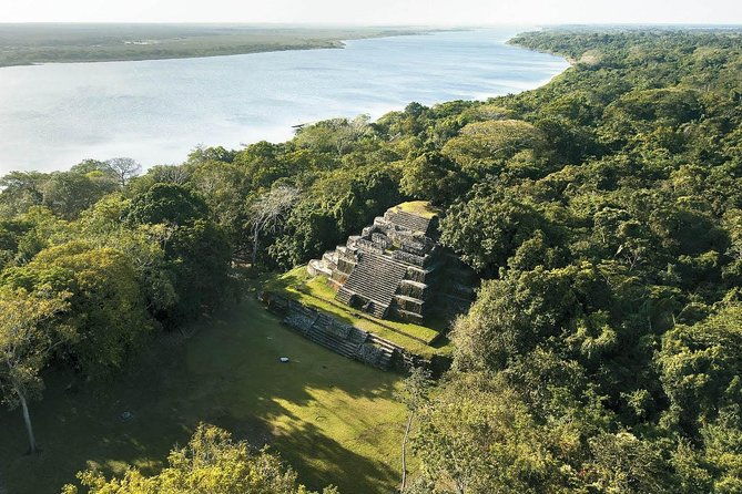 lamanai-temples-river-wildlife-tour