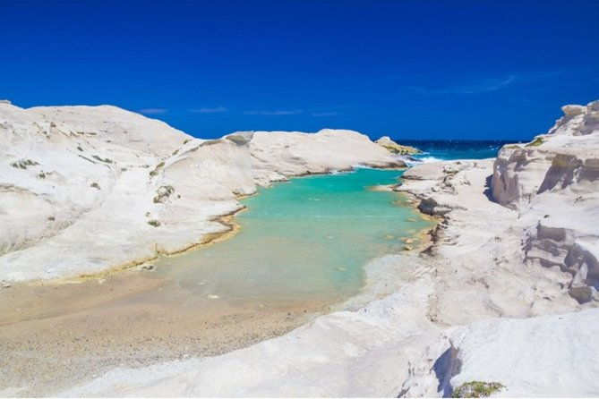 land-excursion-around-milos-island-2