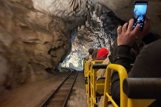 ljubljana-postojna-cavepredjama-castle-with-tickets-from-zagreb