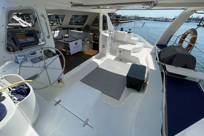 luxury-catamaran-private-tour-baltimore-harbor-2
