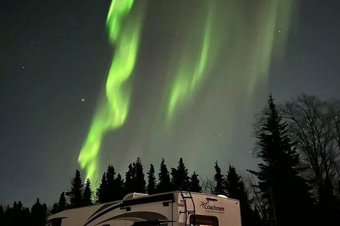 luxury-motorhome-aurora-chasing-tour-small-group-and-private