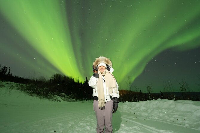 luxury-rv-small-group-aurora-chasing-tour-with-photography