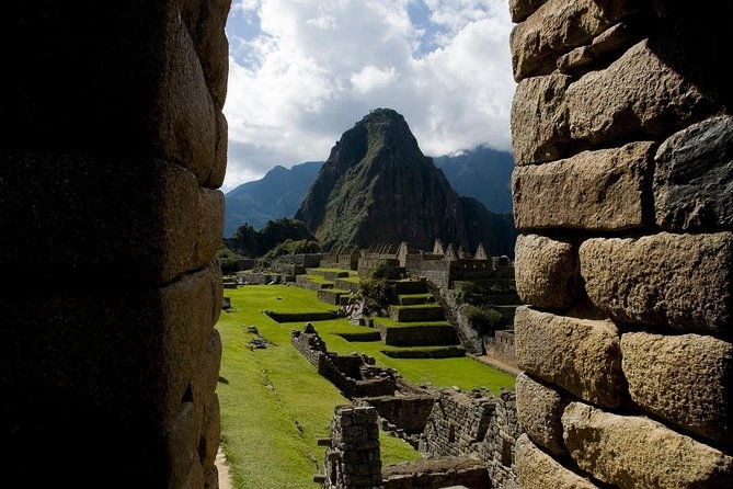 machu-picchu-private-guided-tour-from-aguas-calientes