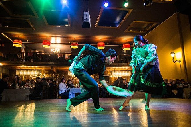 magic-water-show-and-dinner-at-most-popular-restaurant-in-barranco-dance-show