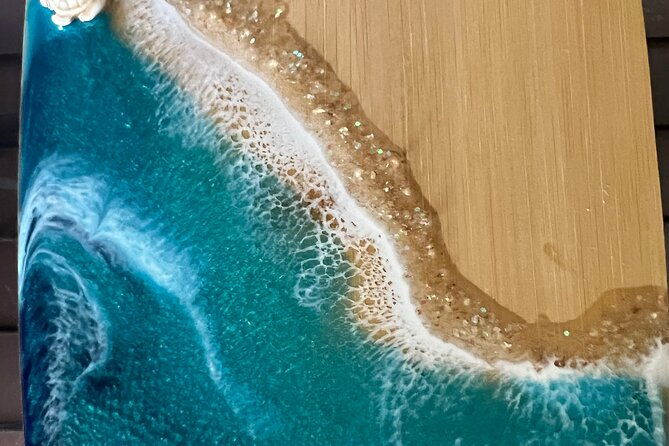 make-your-own-maui-souvenir-ocean-resin-class