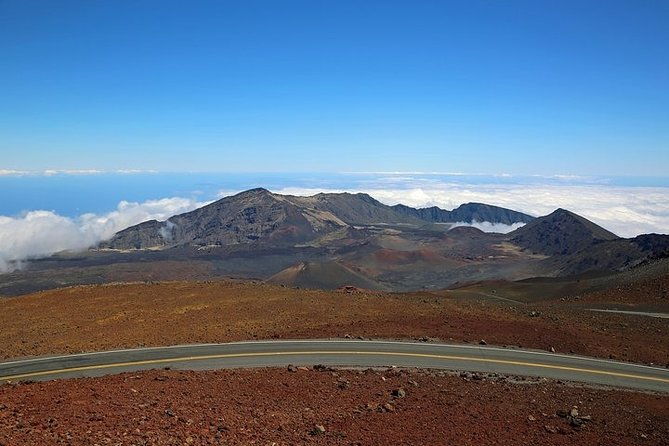 maui-haleakala-self-paced-downhill-bike-tour-with-mountain-riders
