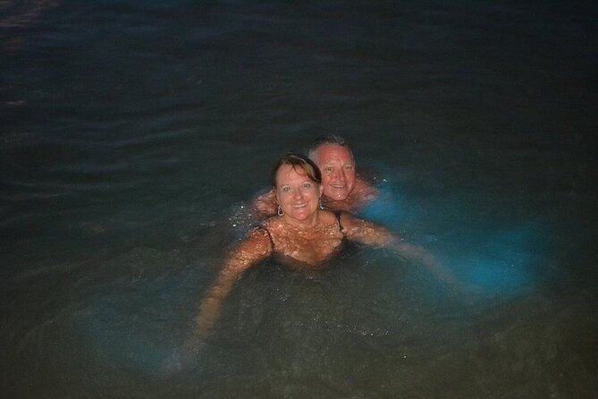 mesmerizing-luminous-lagoon-glistening-waters-night-tour
