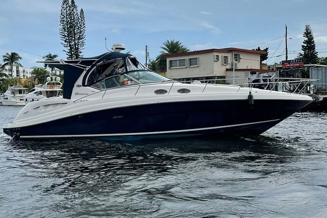 miami-private-yacht-rental-2-to-4-hours-for-10-ppl-champagne