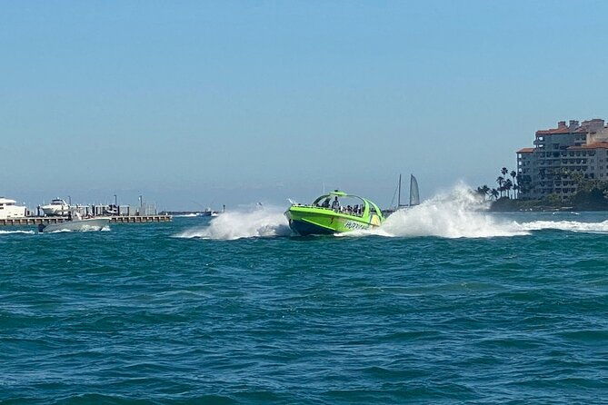 miami-skyline-75-minute-luxury-cruise-of-millionaires-homes