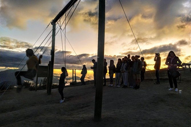 middle-of-the-world-and-cable-car-private-tour
