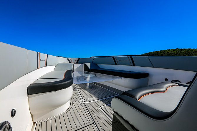 midnight-sun-charters-37ft-obsidian