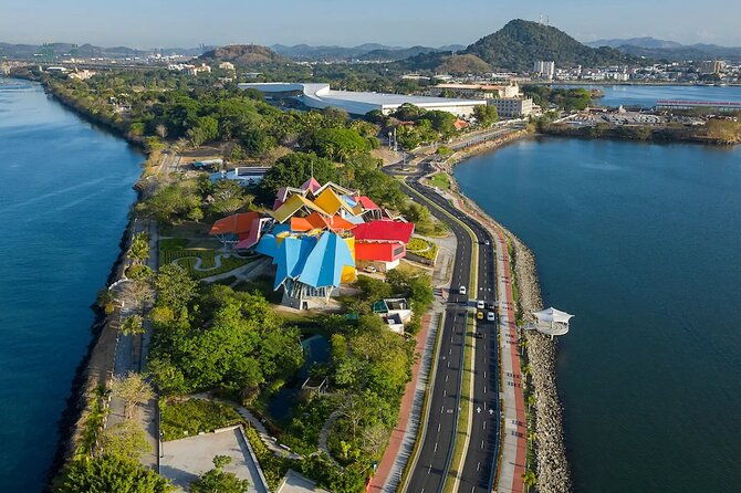 miraflores-locks-and-biomuseo-private-tour