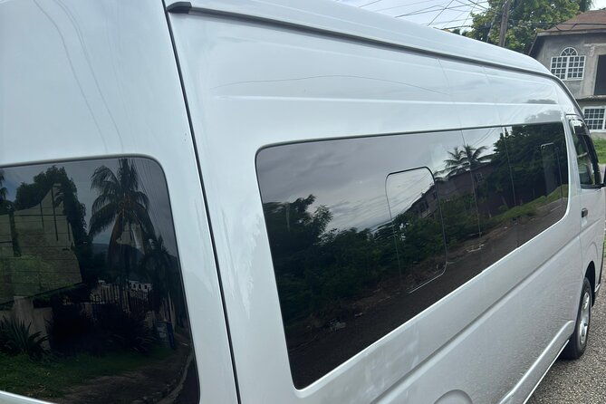 montego-bay-airport-and-hilton-rose-hall-resort-private-shuttle