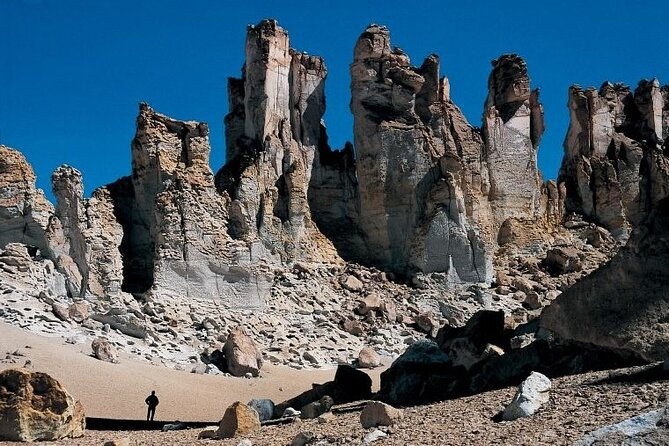 moon-valley-adventure-explore-the-atacama-desert