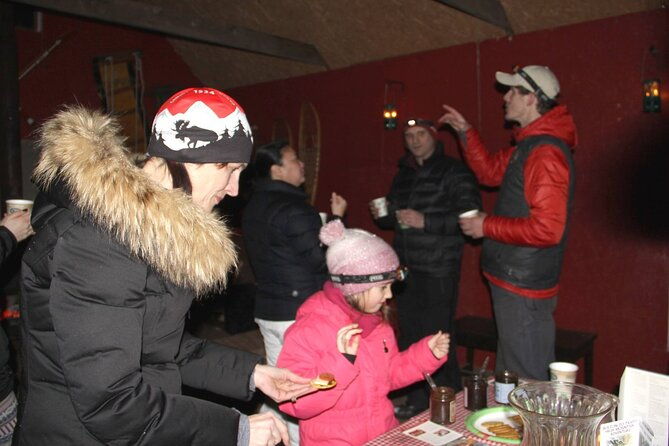 moonlight-cabin-snowshoe-tour