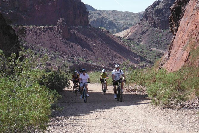 mountain-bike-historical-tunnel-trail-to-hoover-dam-from-las-vegas