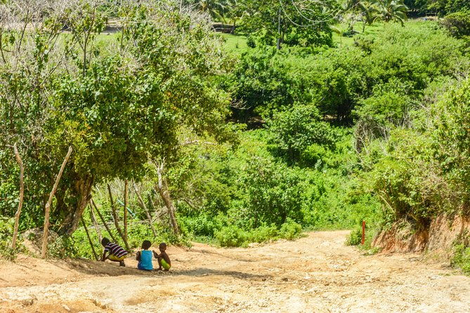 mountain-biking-in-tierra-bomba-island