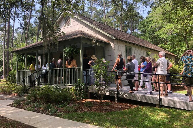 myrtle-beach-area-ghosts-pirates-and-historic-families-trolley-tour