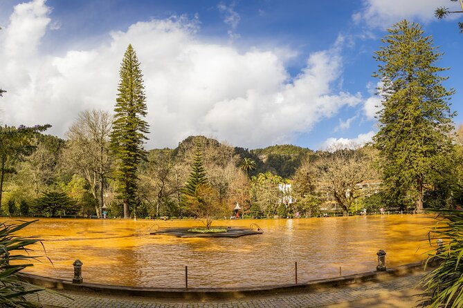 mystic-furnas-canoeing-terra-nostra