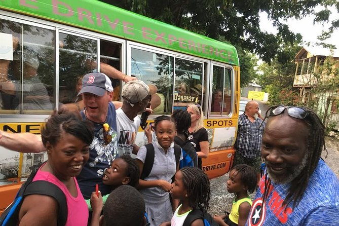 negril-one-love-bus-bar-crawl
