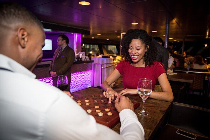 new-york-pier-15-new-years-eve-buffet-dinner-cruise