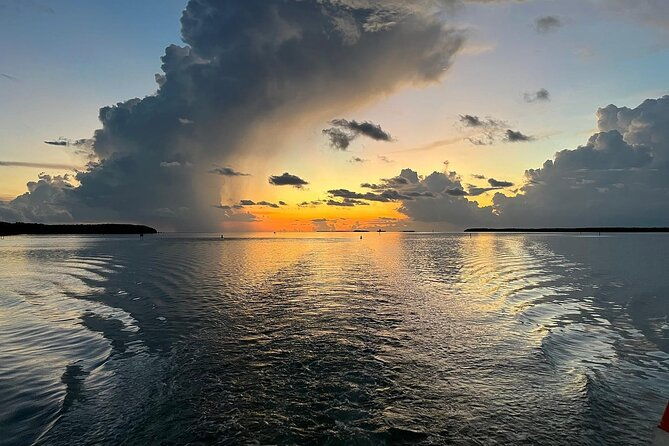 night-tour-glass-bottom-boat-in-islamorada