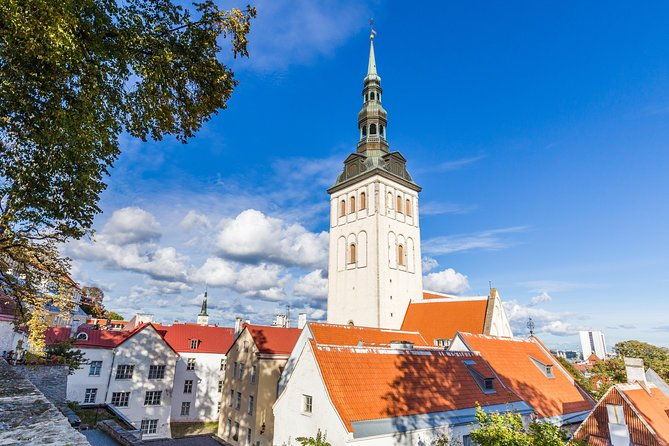 old-tallinn-with-kadriorg-pirita
