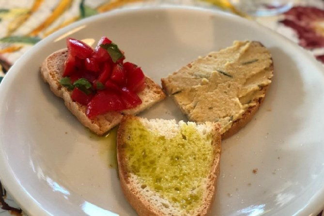 olive-oil-tasting-with-oil-mill-tour-in-umbria