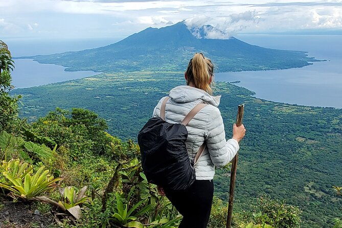 ometepe-trekking-volcano-concepcion-by-happy-tours