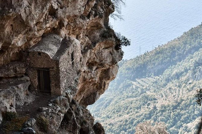 on-the-path-of-the-gods-private-trekking-and-shepherd-snack