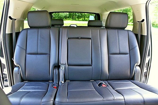 one-way-private-mdw-meet-and-greet-luxury-airport-transfer