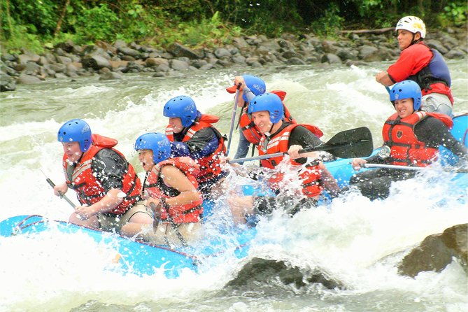 pacuare-river-whitewater-rafting-from-san-jose