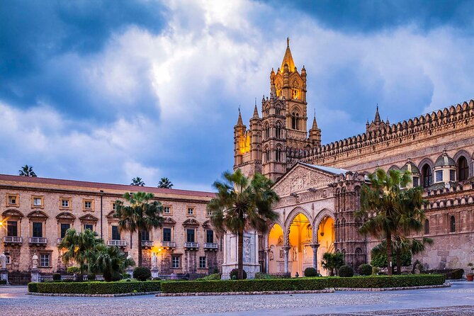 palermo-tour-historic-center-catacombs-monreale-in-cruisercar-2
