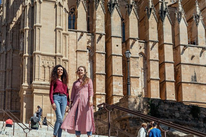 palma-cathedral-surroundings-private-tour-with-ticket-included