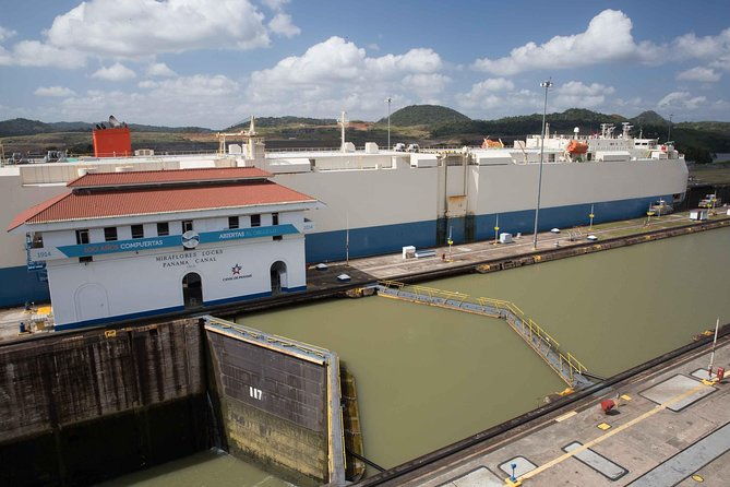 panama-canal-and-city-tour-experience