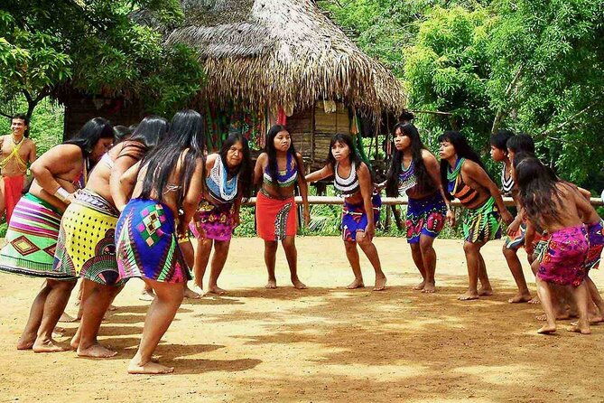 panama-city-embera-village-and-jungle-waterfall-rainforest-tour