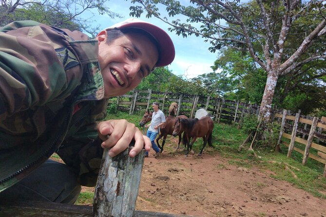 panamas-farming-region-on-horseback
