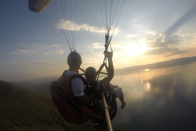 paragliding-above-ohrid
