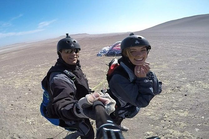 paragliding-flight-at-paracas-national-reservation
