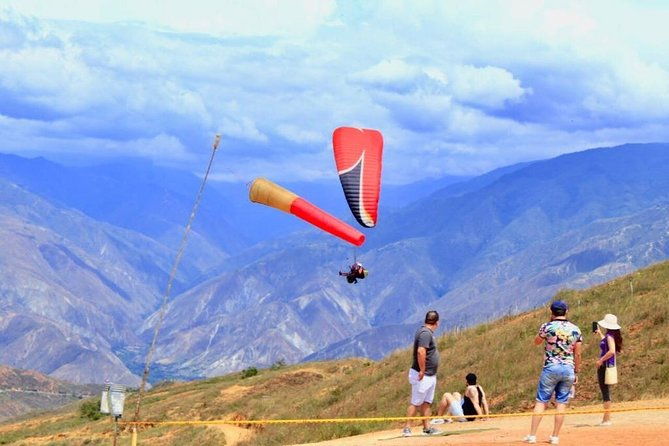 paragliding-in-the-grand-canyon-of-chicamocha