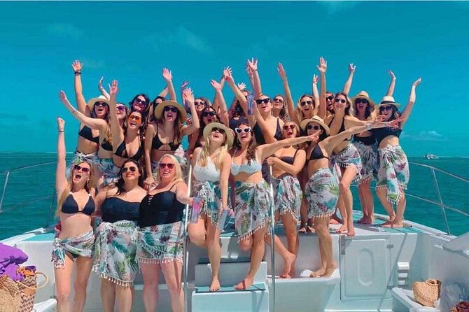 party-boat-with-snorkeling-and-open-bar-in-punta-cana