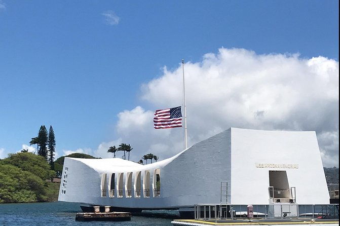 pearl-harbor-uss-arizona-hawaiian-history-small-group-tour