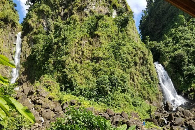 peppers-choice-waterfalls-sulphur-spa-black-sand-beach